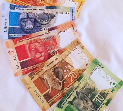 african-currency-1219146_960_720.jpg