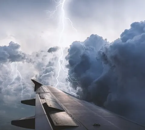 aircraft-3464648__340.jpg