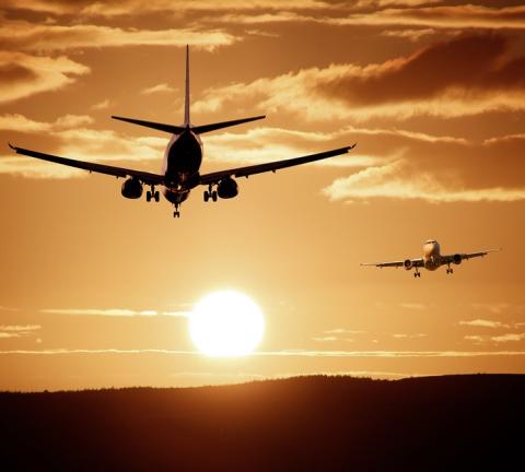 aircraft-513641_960_720.jpg