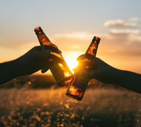 cheers-839865_960_720.jpg
