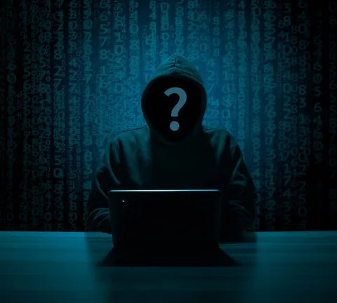 hacker-3342696_960_720.jpg