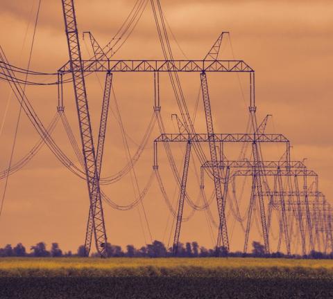 high-voltage-4240551_960_720.jpg