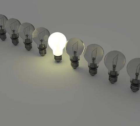  light-bulbs-1125016_960_720.jpg (