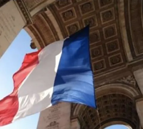 L'ouvrage La France va-t-elle sortir de l'Histoire ? disponible en librairie