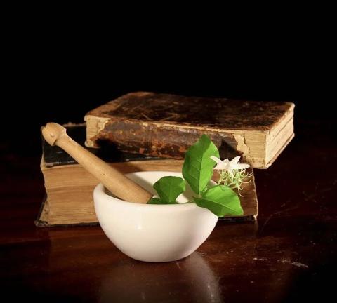  pharmacy-2055130_960_720.jpg