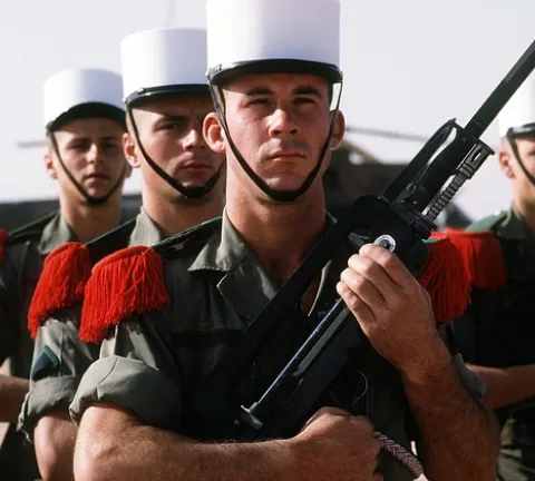 puissances étrangères