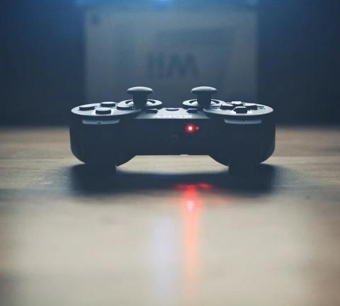  video-controller-336657_960_720.jpg 