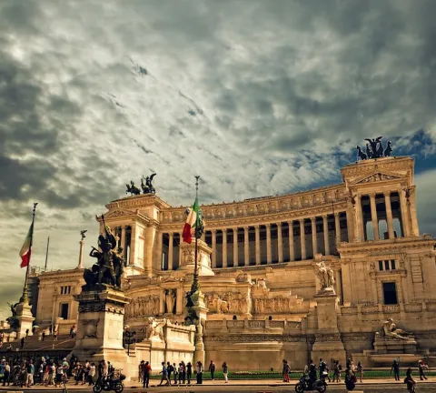 vittorio-emanuele-monument-298412_960_720.jpg