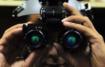  night-vision-goggles-2016413_960_720.jpg 