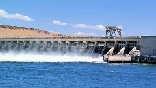 dam-929406_960_720.jpg