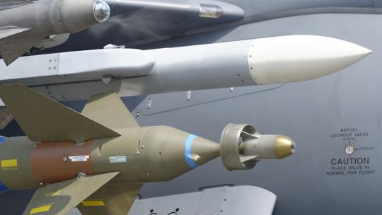 missile-1143116_960_720.jpg