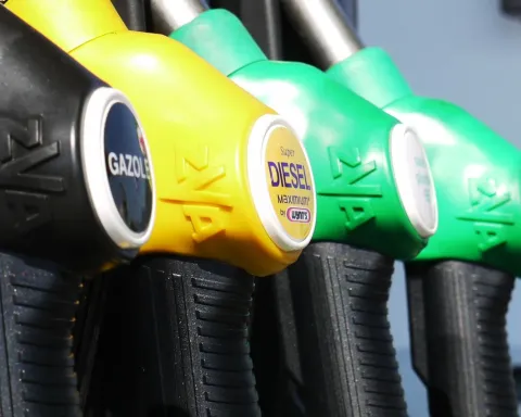 gasoline-175122_1280.jpg